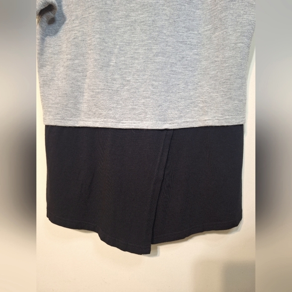 🇨🇦 Tonic Active medium shortsleeve grey and black bamboo cotton active top - Picture 8 of 8